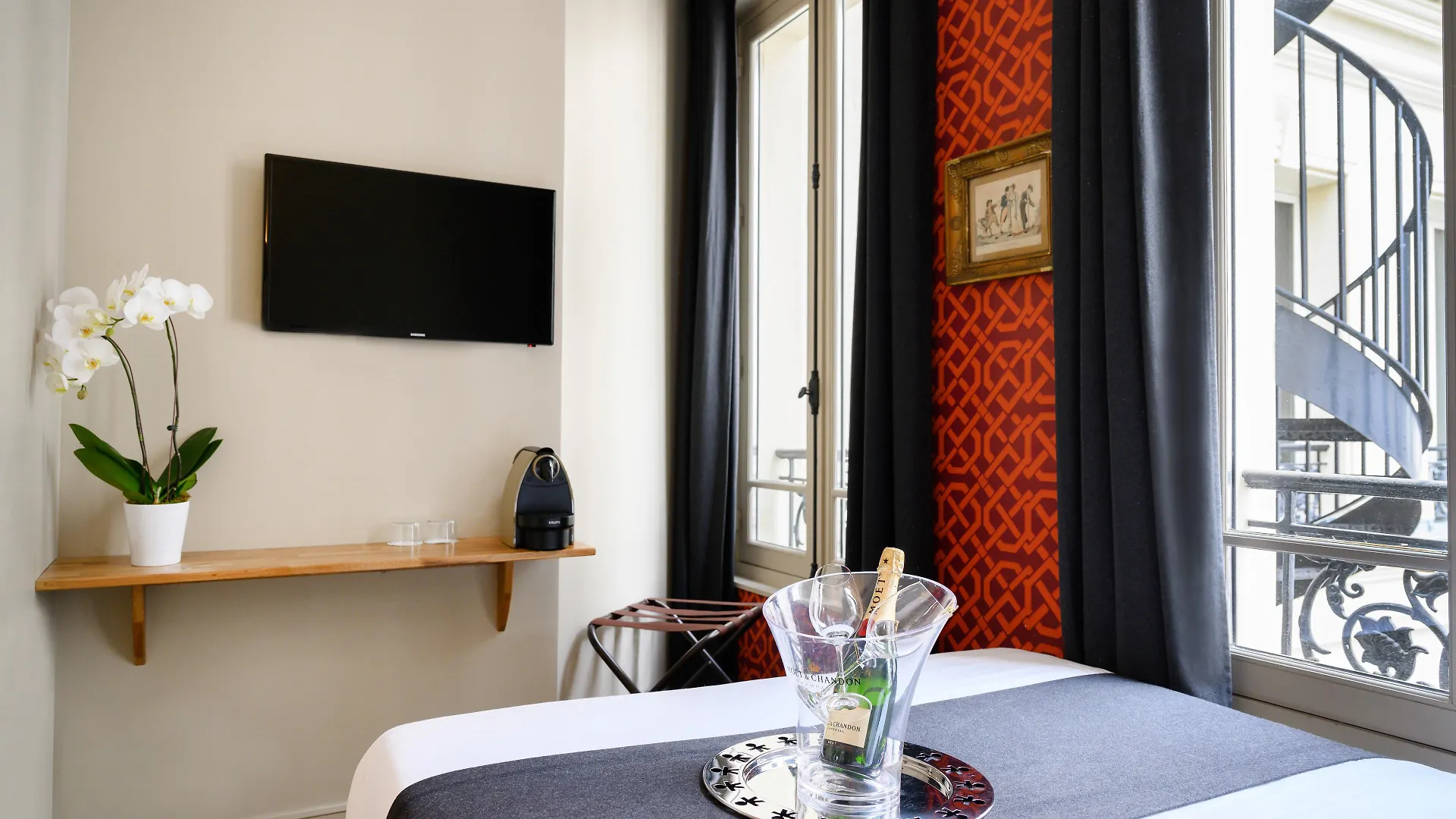 Helzear Champs-elysees Hotel 4*