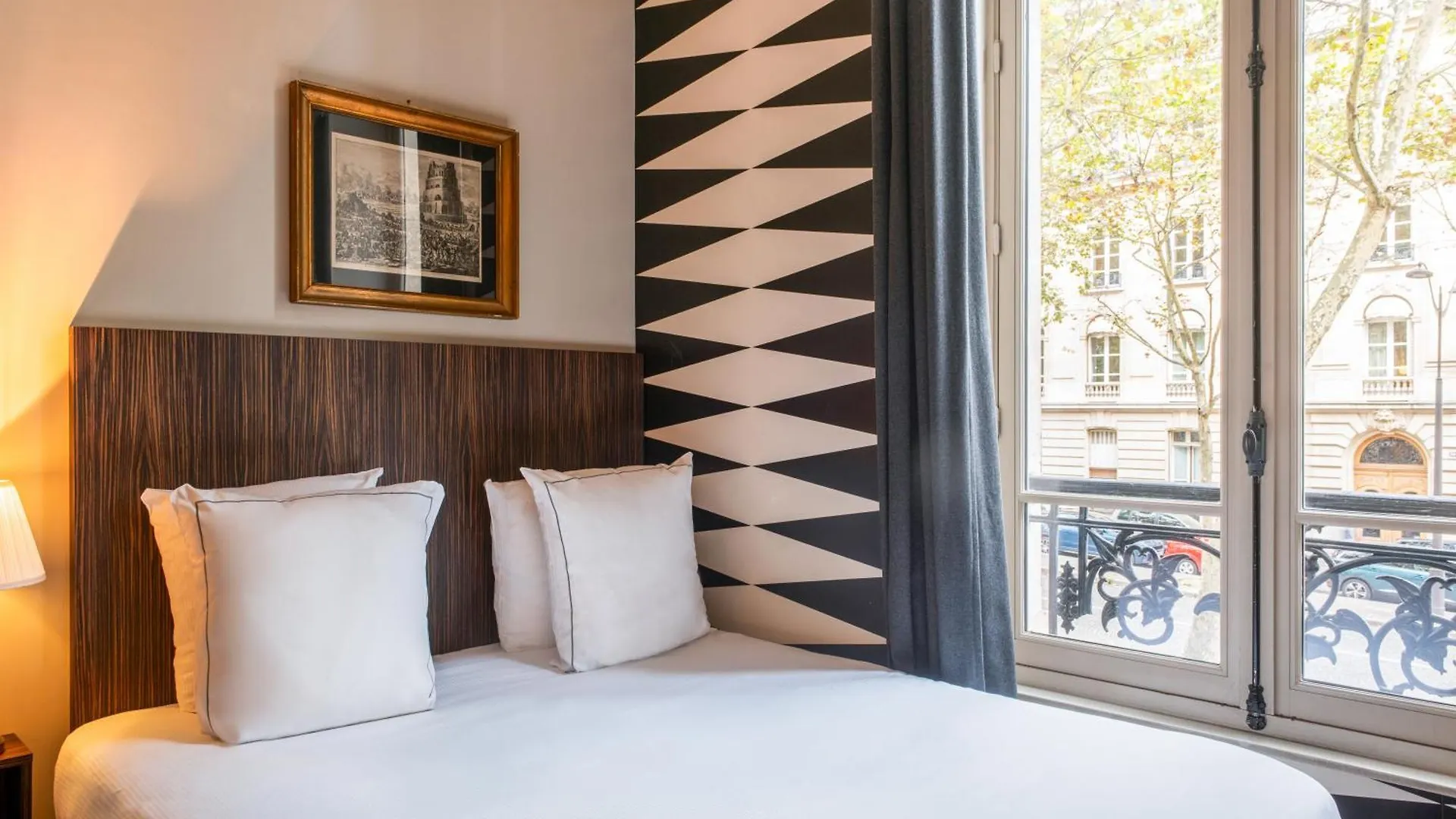 Helzear Champs-elysees Hotel