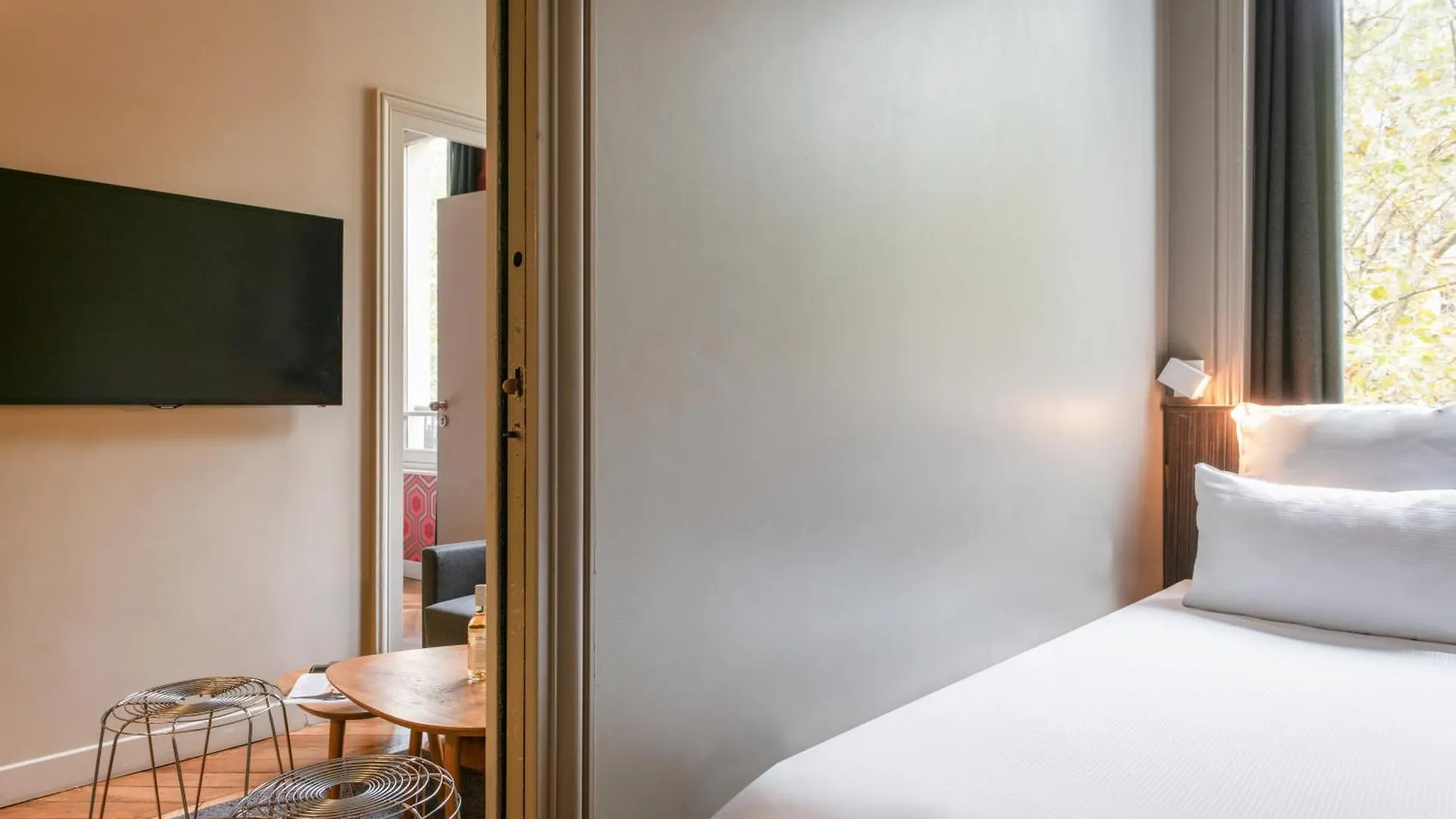 Hotel Helzear Champs-elysees Paris