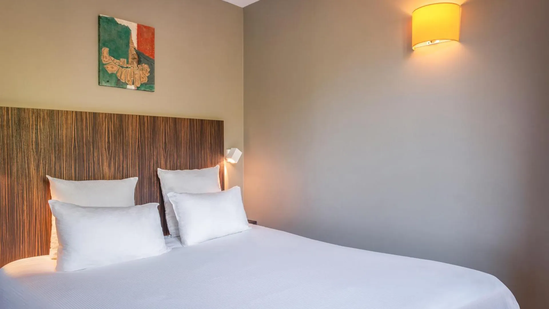 Hotel Helzear Champs-elysees 4*