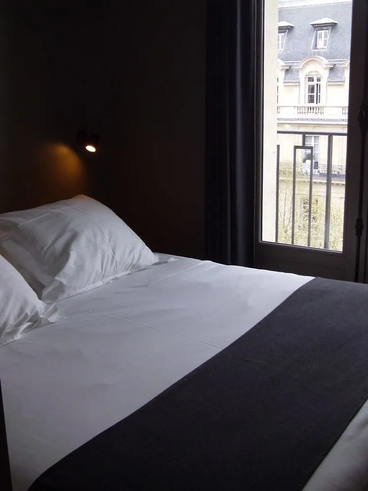 Helzear Champs-elysees Hotel