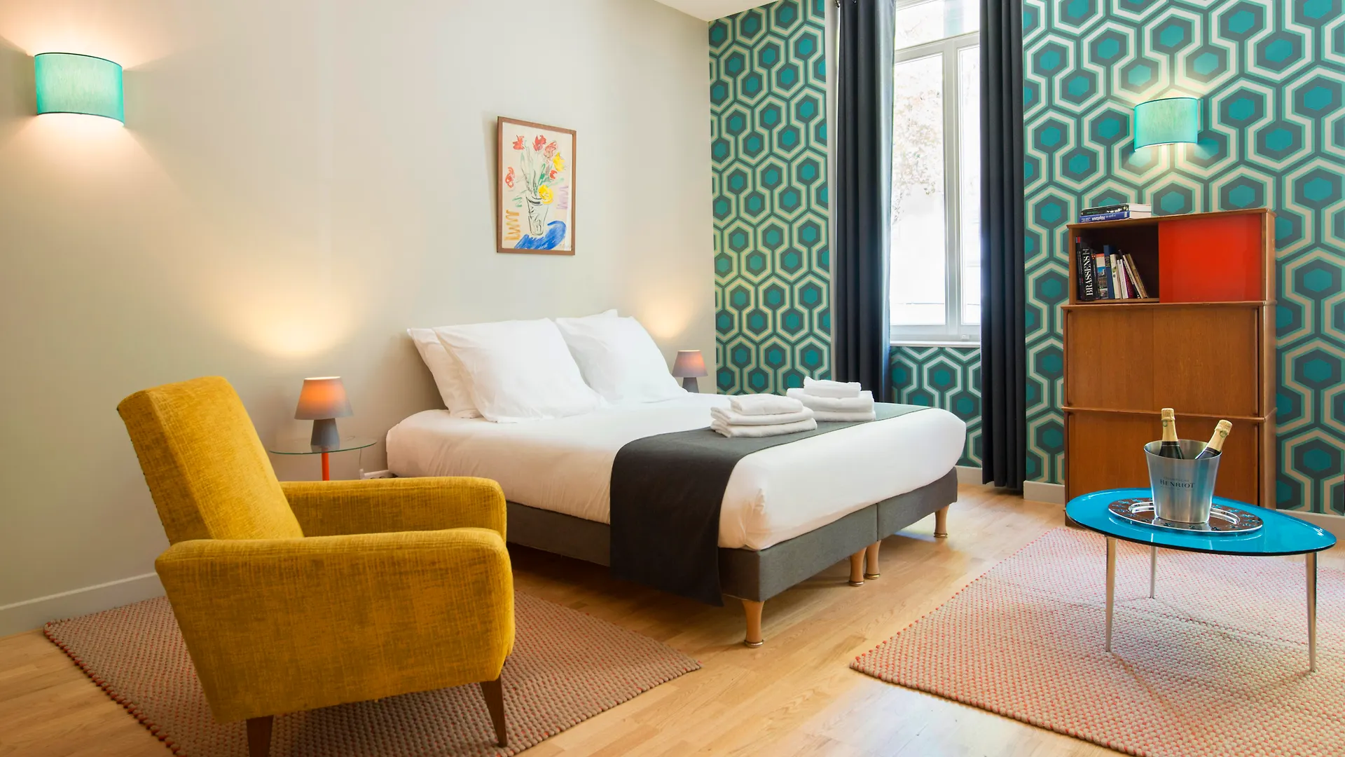 Hotel Helzear Champs-elysees 4*